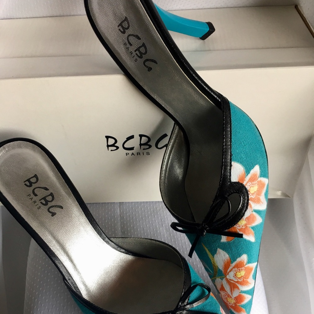 BCBG Women’s Shoes - Picture 3 of 7